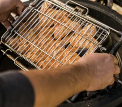 Kamado Joe JoeTisserie Basket Set Spit Mand -Barbecue Serie Winkel kamado joe joetisserie basket set spit mand 5