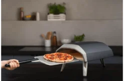 Ooni Pizzaschep Geperforeerd - Perforated Pizza Peel 14 Inch -Barbecue Serie Winkel ooni pizzaschep geperforeerd perforated pizza peel 1