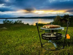 Petromax Dutch Oven 3-delige Dekselhouder Set -Barbecue Serie Winkel petromax dutch oven 3 delige dekselhouder set 2